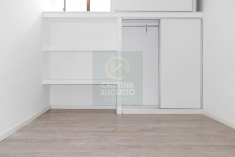 Apartamento T2 para Venda em Castelo Branco Foto 18