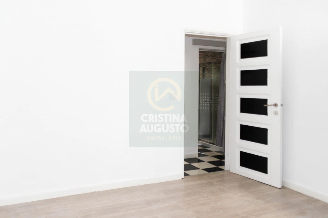 Apartamento T2 para Venda em Castelo Branco Foto 25