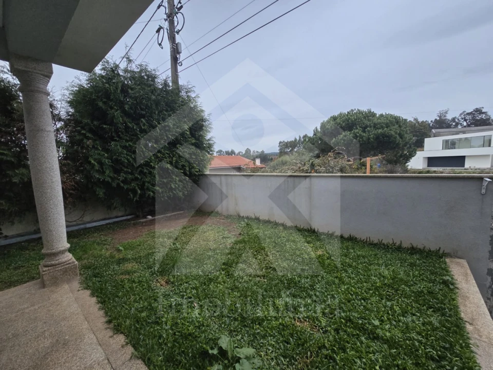 Moradia T5 para Venda em Fradelos Foto 7