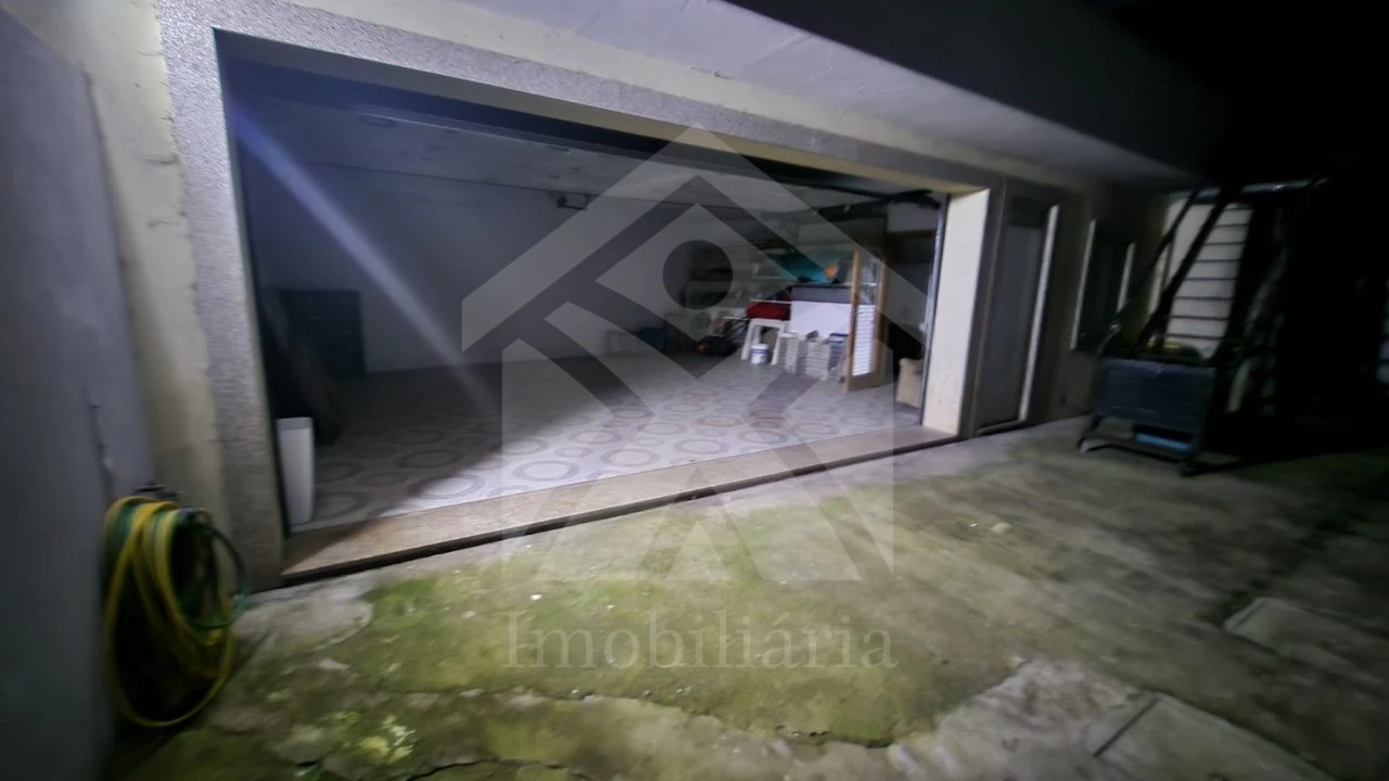 Moradia T5 para Venda em Fradelos Foto 32