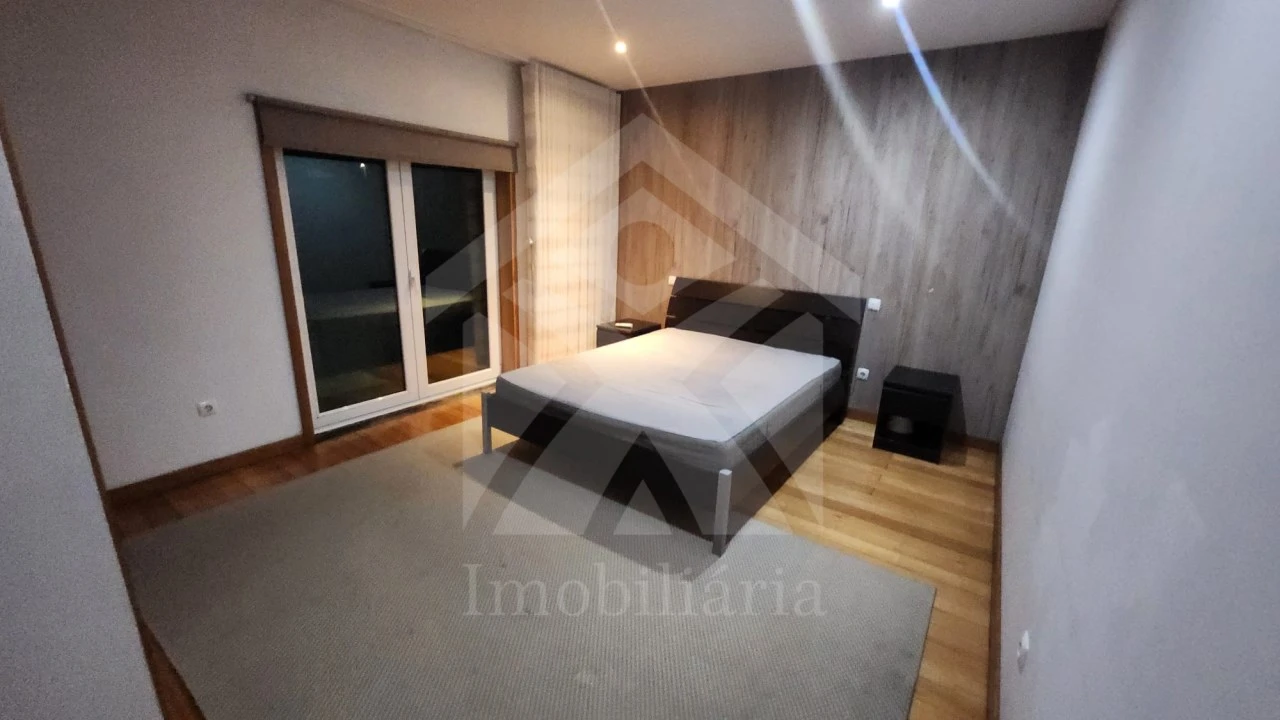 Moradia T5 para Venda em Fradelos Foto 21