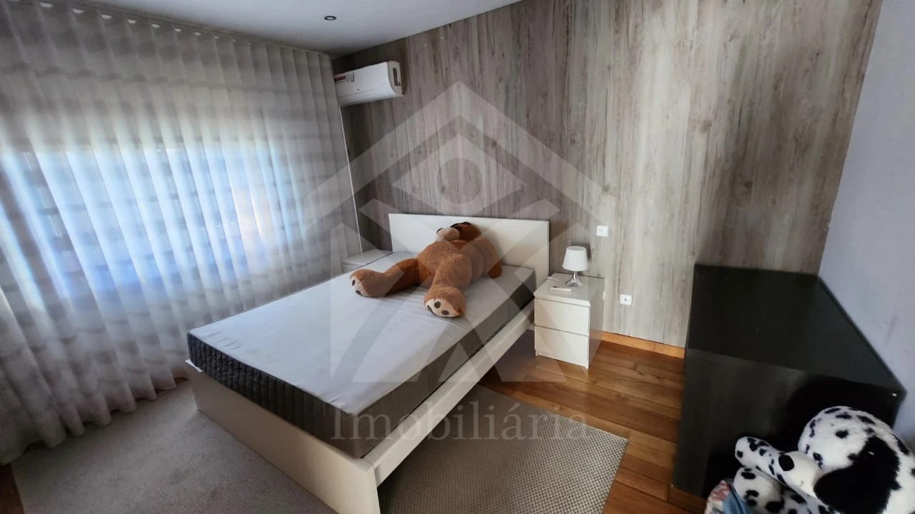 Moradia T5 para Venda em Fradelos Foto 23