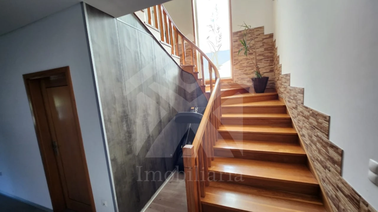 Moradia T5 para Venda em Fradelos Foto 31