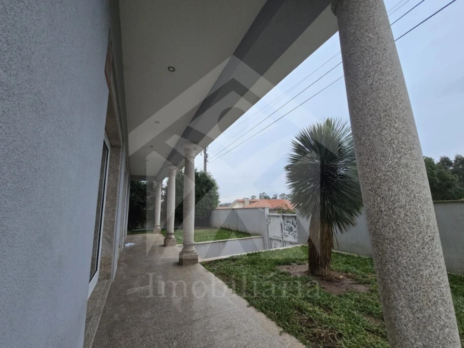 Moradia T5 para Venda em Fradelos Foto 5