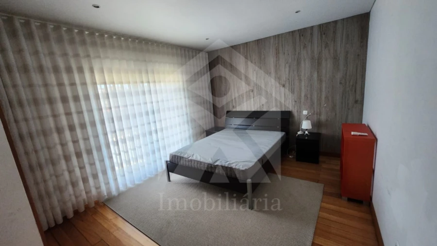 Moradia T5 para Venda em Fradelos Foto 14