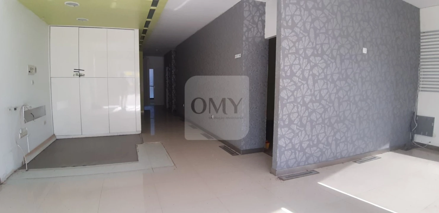 Loja para Venda em Valpaços e Sanfins Foto 1