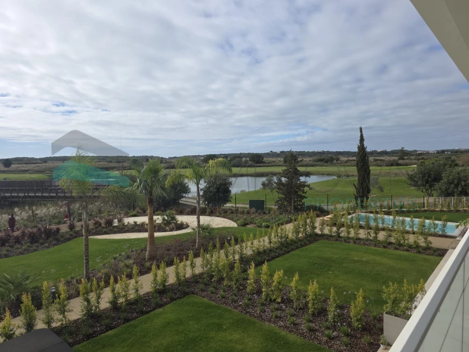 Apartamento T2 para Venda em Quarteira Foto 8