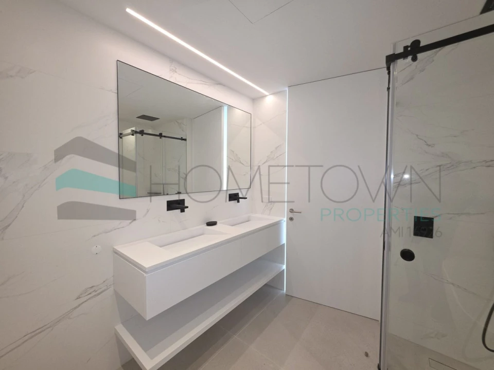 Apartamento T2 para Venda em Quarteira Foto 11