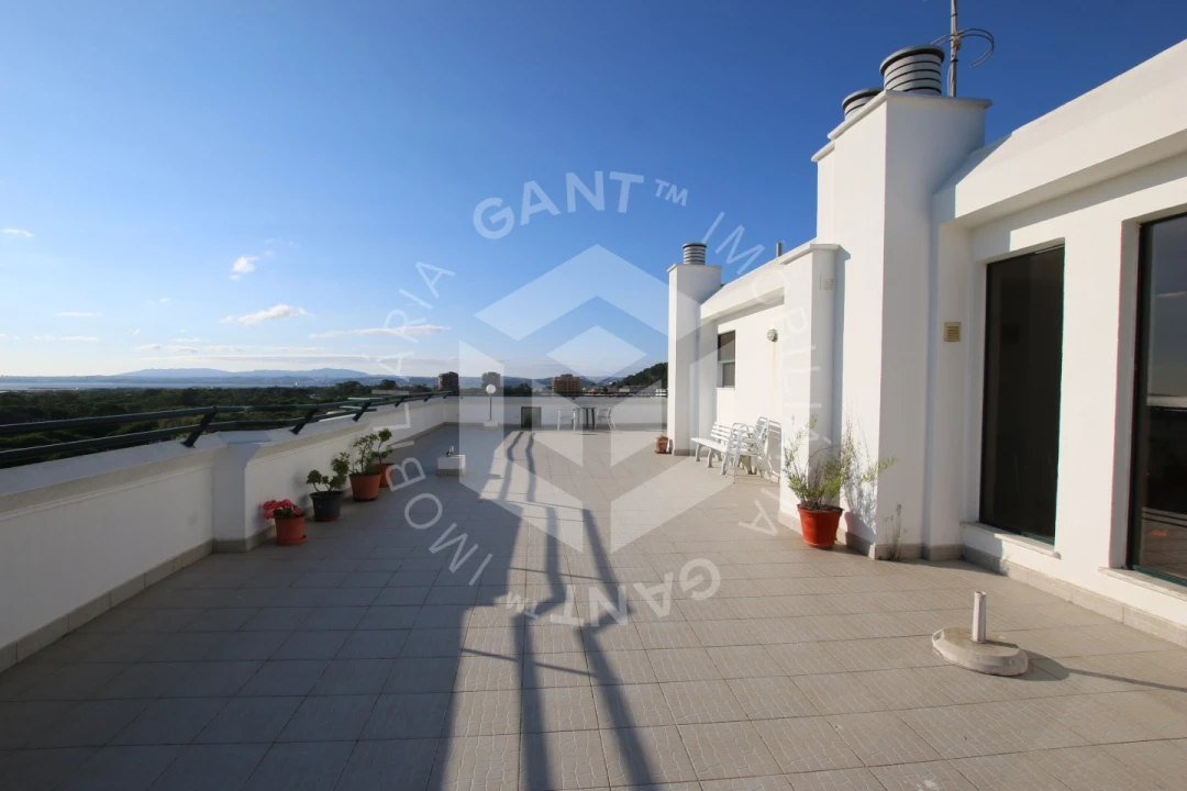 Apartamento T1 para Arrendamento em Costa da Caparica Foto 3