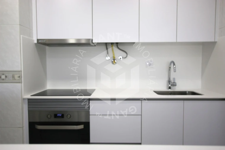 Apartamento T1 para Arrendamento em Costa da Caparica Foto 14