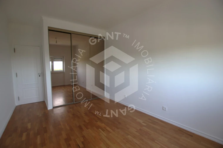 Apartamento T1 para Arrendamento em Costa da Caparica Foto 25