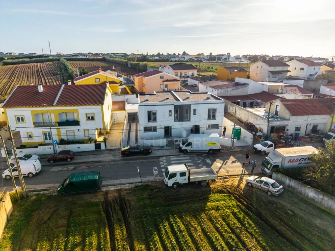 Moradia T4 para Venda em Atouguia da Baleia Foto 8