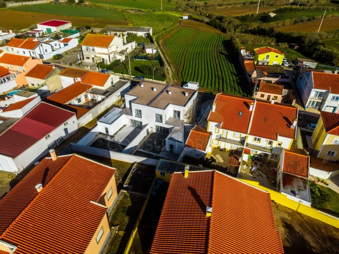 Moradia T4 para Venda em Atouguia da Baleia Foto 11