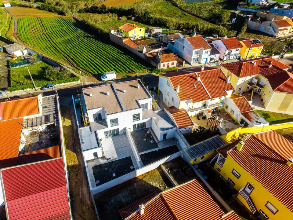 Moradia T4 para Venda em Atouguia da Baleia Foto 9