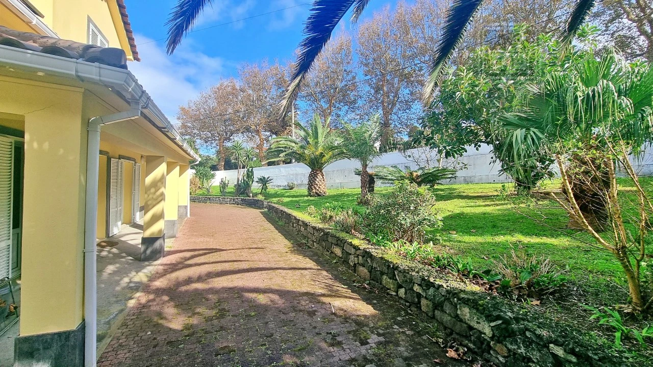 Moradia T3 para Venda em Mosteiros Foto 76