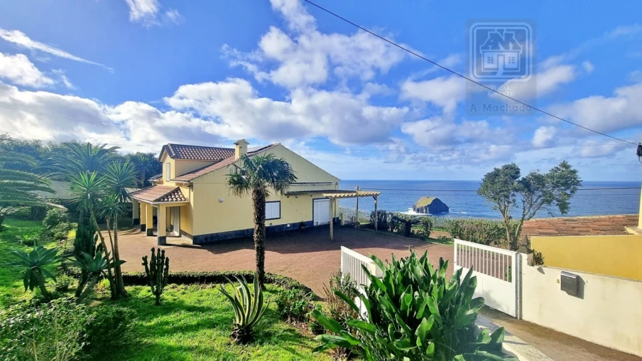 Moradia T3 para Venda em Mosteiros Foto 2