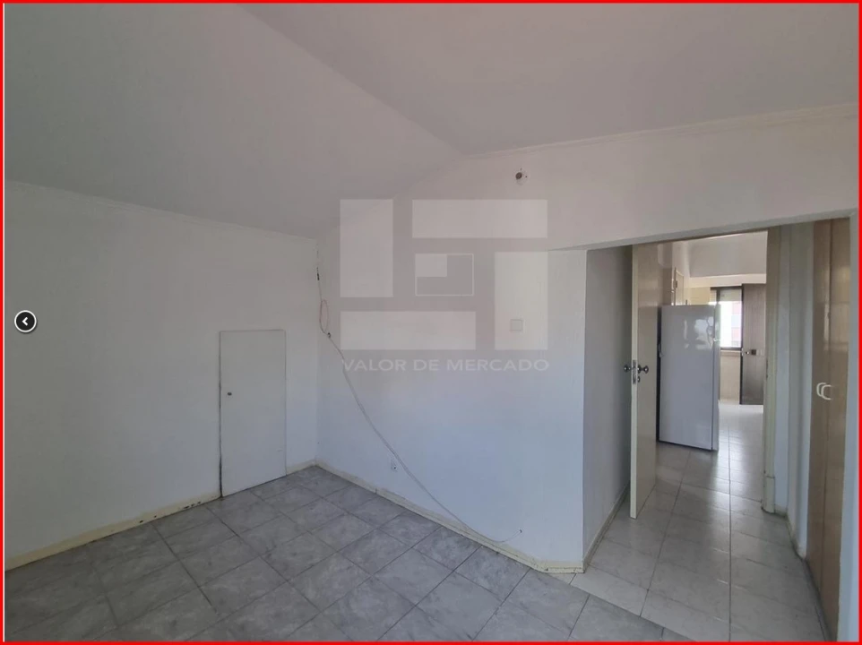 Apartamento T1 para Venda em Beato Foto 1