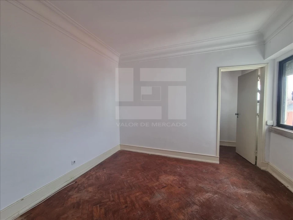 Apartamento T1 para Venda em Beato Foto 13