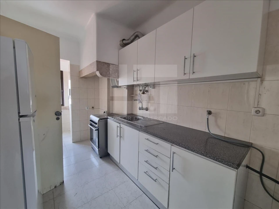 Apartamento T1 para Venda em Beato Foto 16