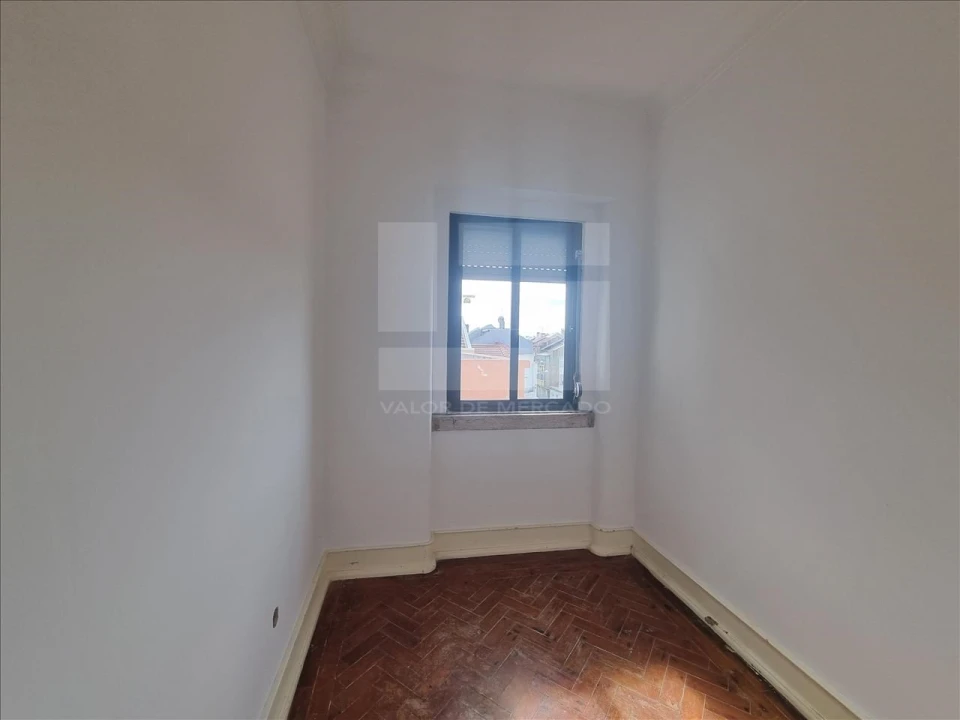 Apartamento T1 para Venda em Beato Foto 18