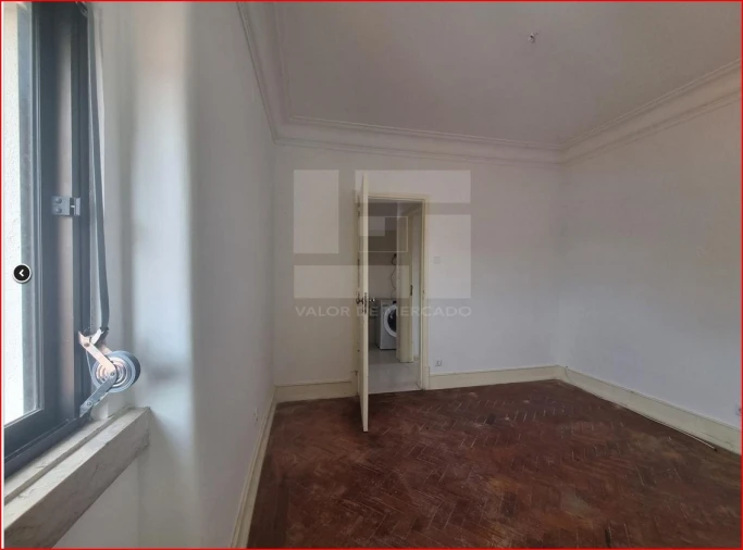 Apartamento T1 para Venda em Beato Foto 2
