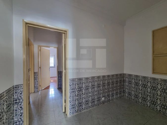 Apartamento T2 para Venda em Porto Salvo Foto 9