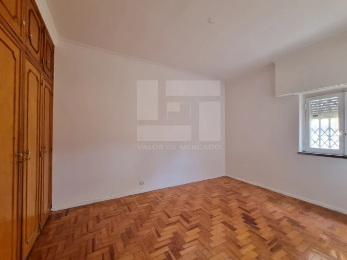 Apartamento T2 para Venda em Porto Salvo Foto 15