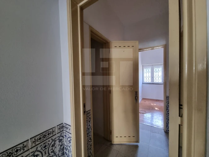 Apartamento T2 para Venda em Porto Salvo Foto 19