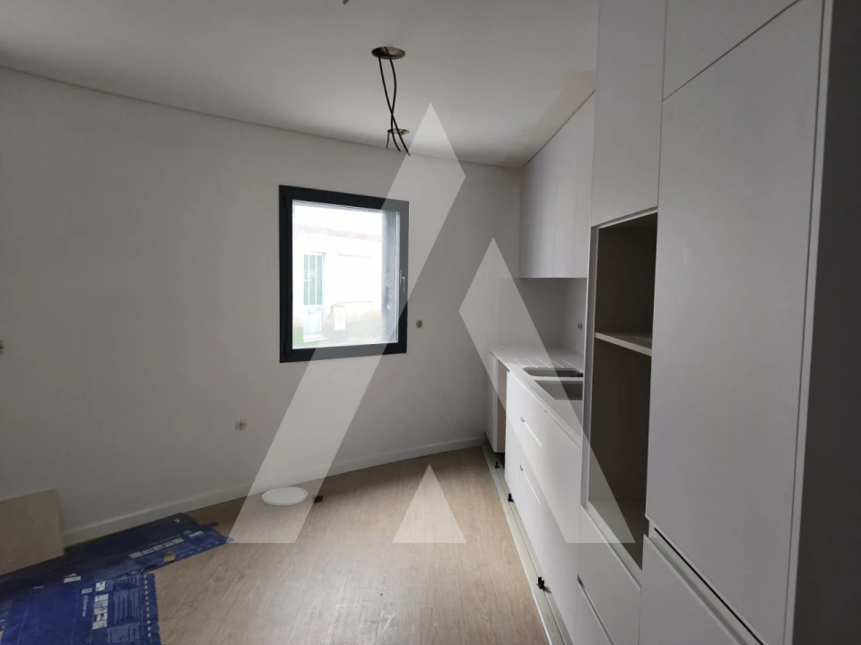 Apartamento T1 para Venda em Esgueira Foto 4