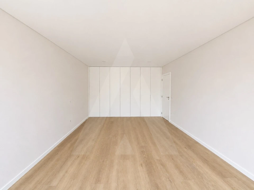 Moradia T4 para Venda em Gafanha da Encarnação Foto 5