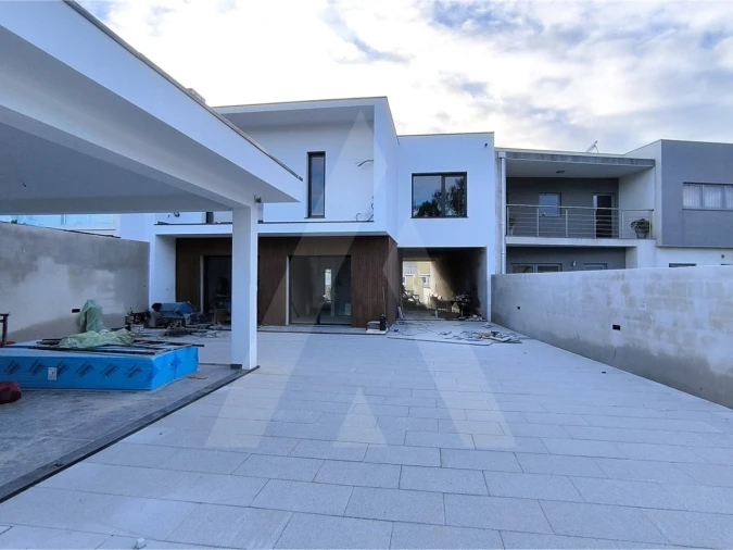 Moradia T4 para Venda em Gafanha da Encarnação Foto 10