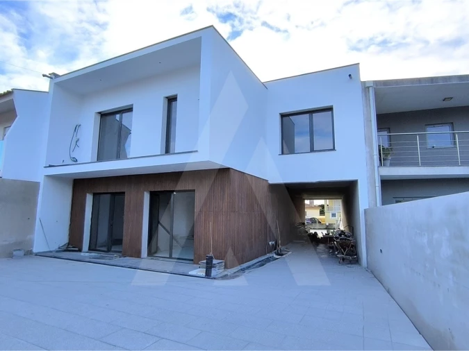 Moradia T4 para Venda em Gafanha da Encarnação Foto 12