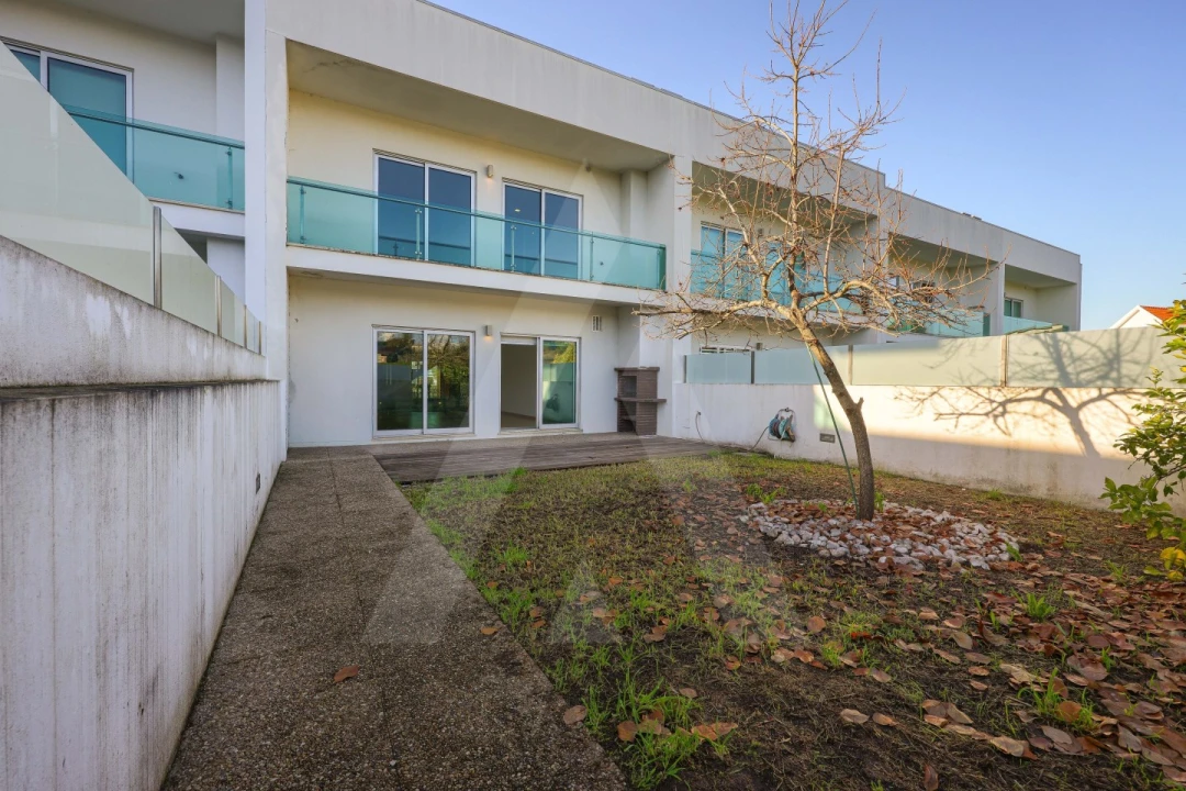 Moradia T4 para Venda em São Bernardo Foto 5