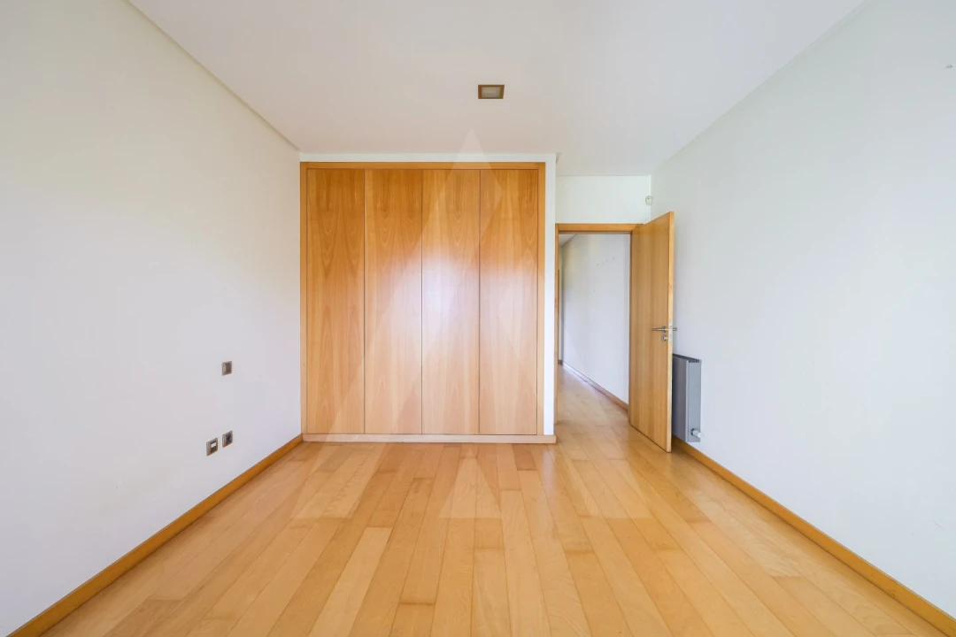 Moradia T4 para Venda em São Bernardo Foto 36