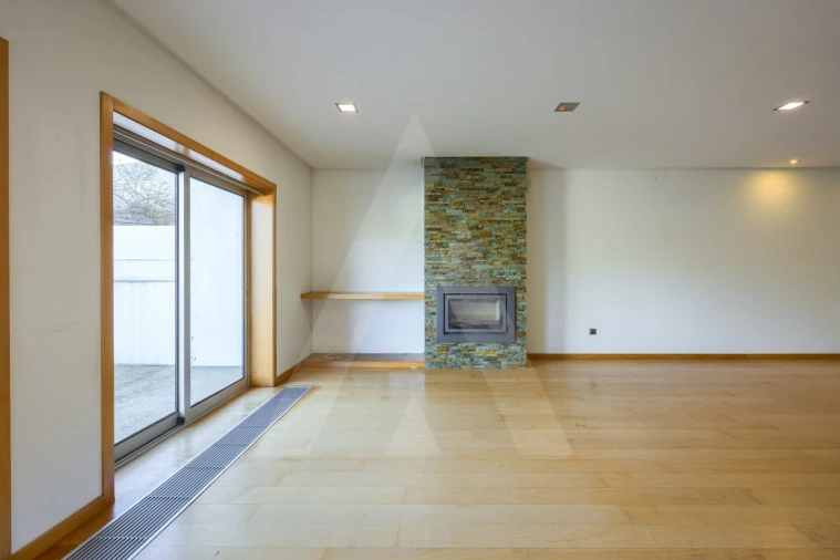 Moradia T4 para Venda em São Bernardo Foto 9