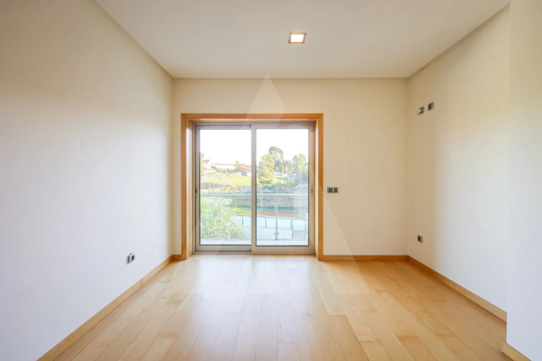 Moradia T4 para Venda em São Bernardo Foto 37