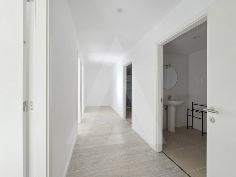 Apartamento T3 para Arrendamento em Aradas Foto 9