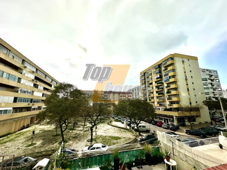 Apartamento T1 para Venda em Costa da Caparica Foto 16