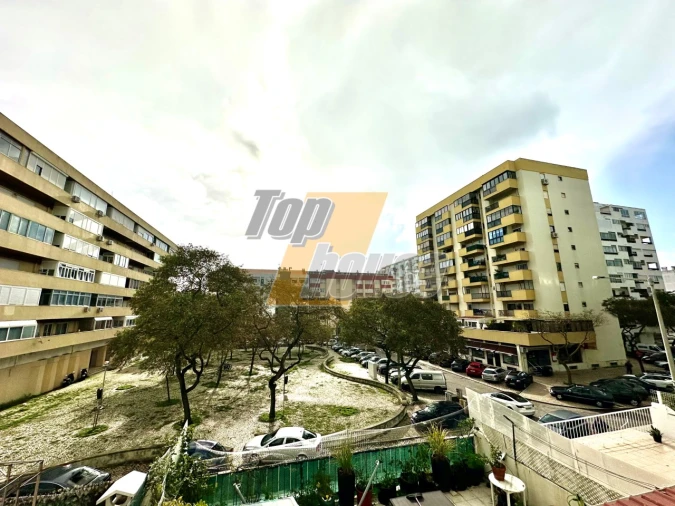 Apartamento T1 para Venda em Costa da Caparica Foto 16