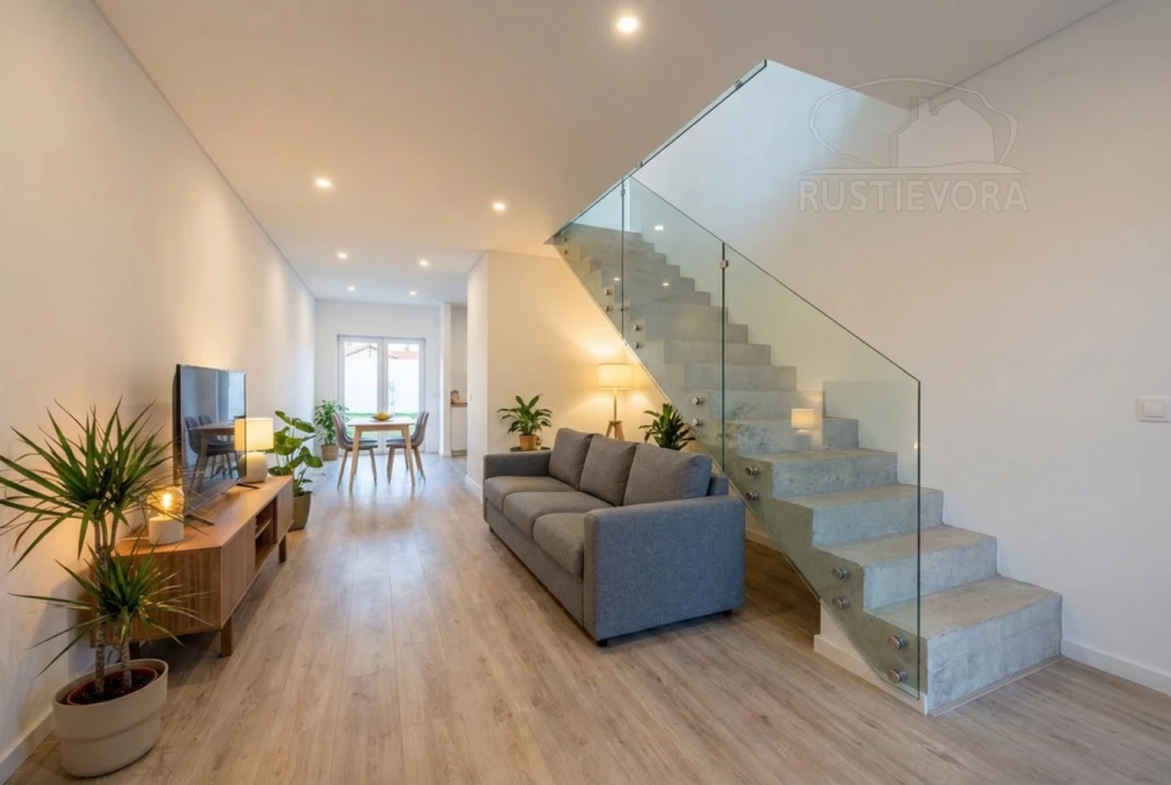 Moradia T4 para Venda em Canaviais Foto 8