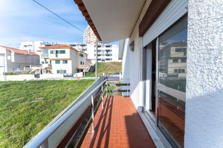 Moradia T3 para Venda em Nazare Foto 16
