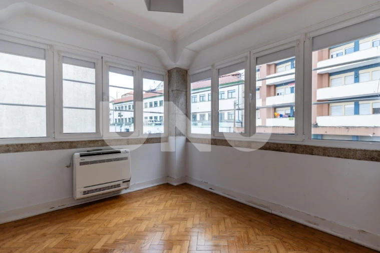 Apartamento T2 para Arrendamento em Covilhã e Canhoso Foto 12