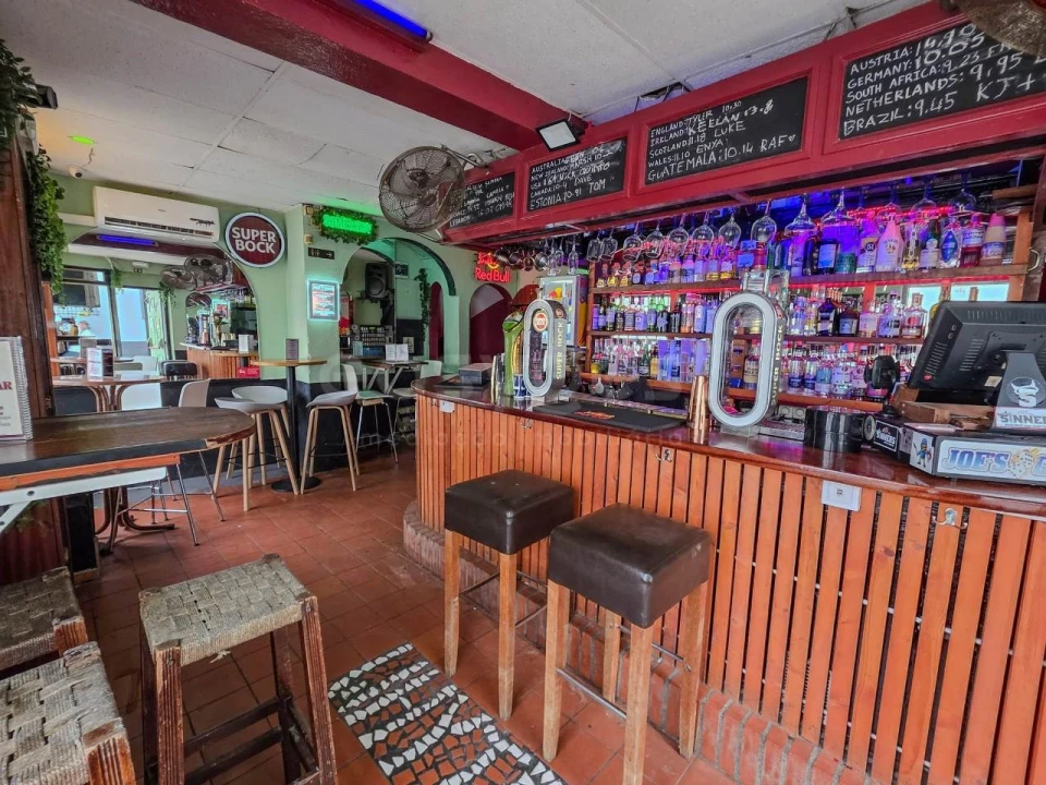 Prédio para Arrendamento em Lagos (São Sebastião e Santa Maria) Foto 7