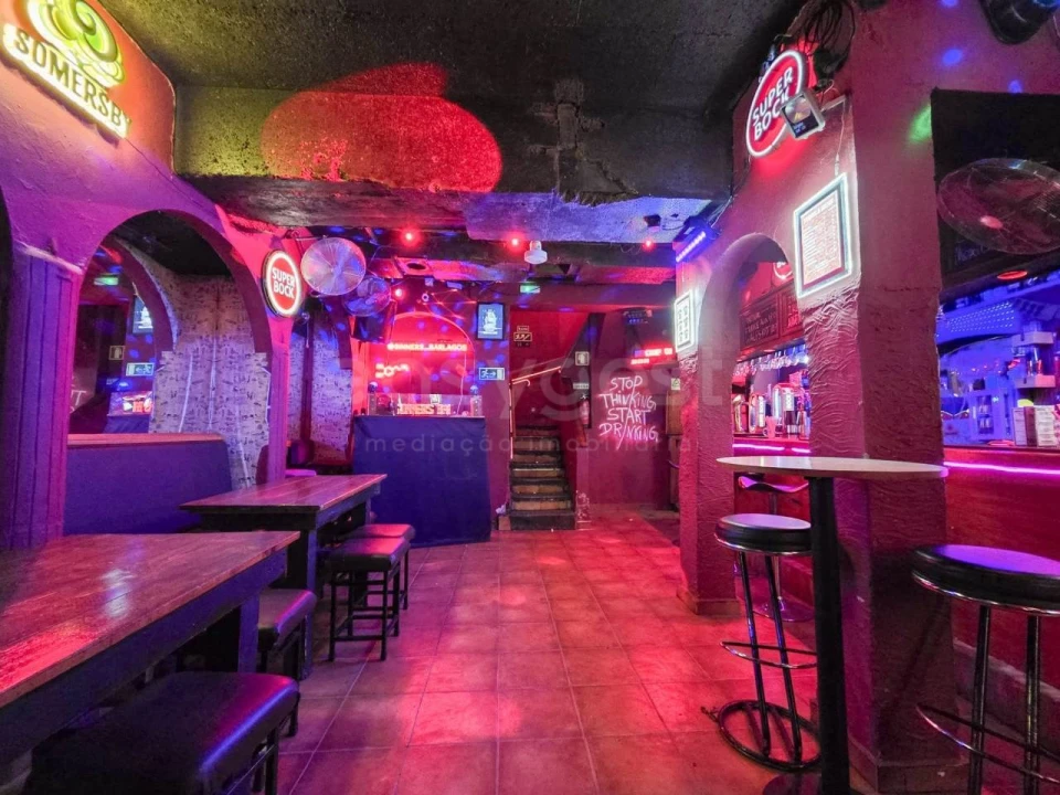 Prédio para Arrendamento em Lagos (São Sebastião e Santa Maria) Foto 20