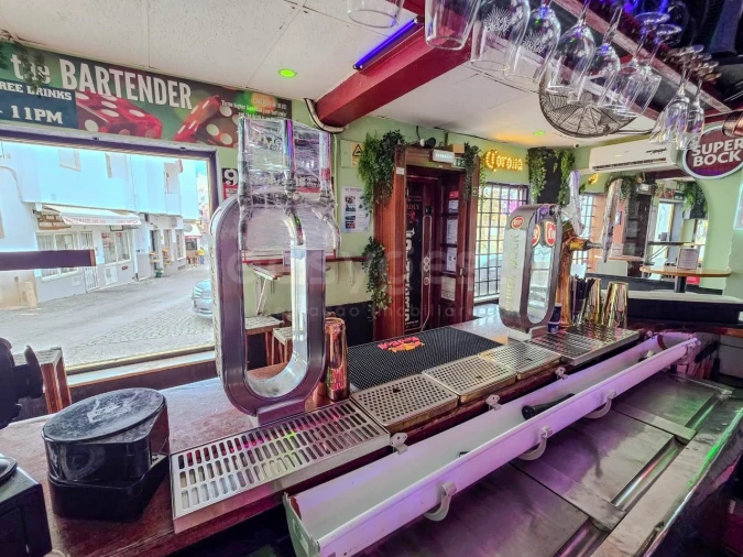 Prédio para Arrendamento em Lagos (São Sebastião e Santa Maria) Foto 5