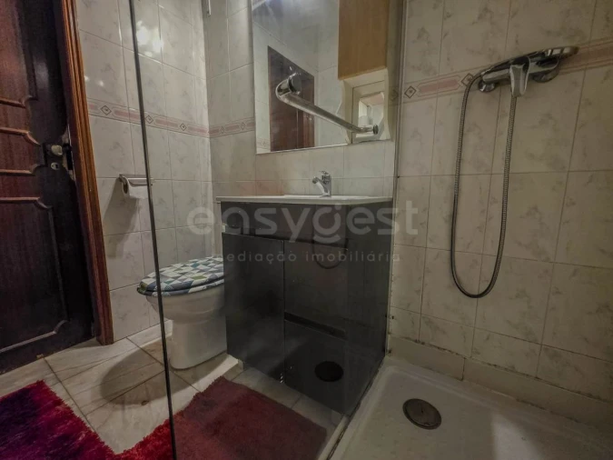 Prédio para Arrendamento em Lagos (São Sebastião e Santa Maria) Foto 35