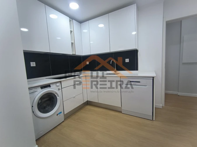 Apartamento T2 para Venda em Venteira Foto 21