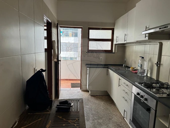 Apartamento T4 para Venda em Portimão Foto 4
