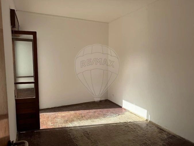 Apartamento T4 para Venda em Portimão Foto 7