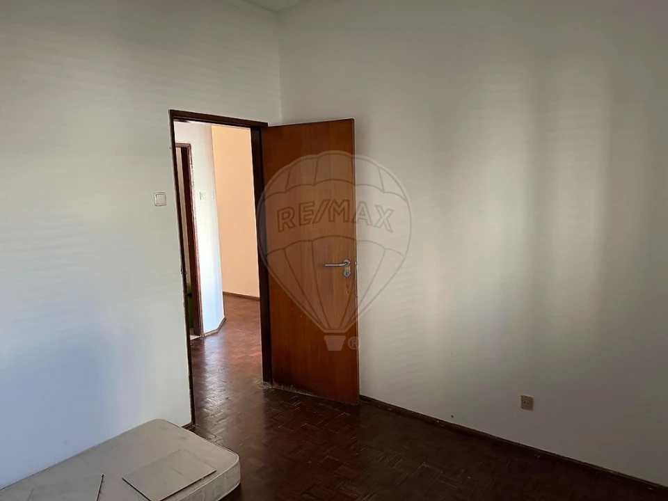Apartamento T4 para Venda em Portimão Foto 19